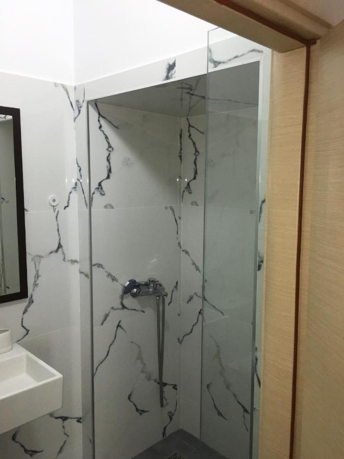 Lr Apartments Sarandë Eksteriør billede