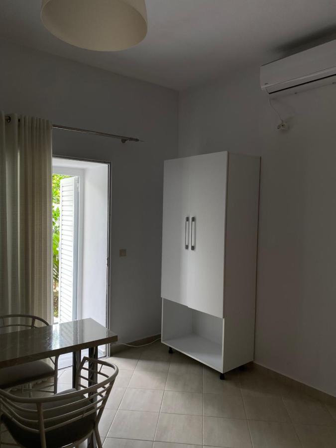 Lr Apartments Sarandë Eksteriør billede